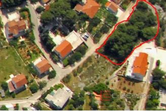 005 724 40 brac building plot for sale