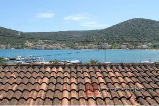 012 2016 230 near trogir house for sale1
