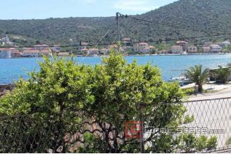 012 2016 230 near trogir house for sale1