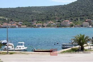 012 2016 230 near trogir house for sale1