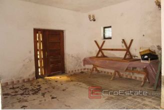 012 2016 230 near trogir house for sale1