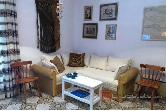 0019 2018 158 stone house with sea view Hvar for sale