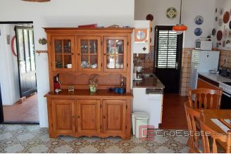 0019 2018 158 stone house with sea view Hvar for sale