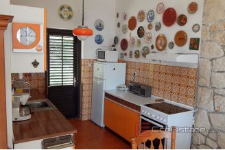 0019 2018 158 stone house with sea view Hvar for sale