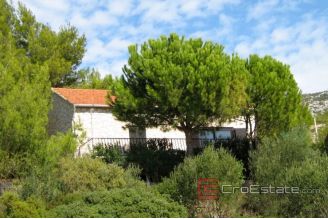 0019 2018 158 stone house with sea view Hvar for sale