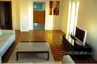 14 3600 30 Beautiful villa with a swimming pool for sale