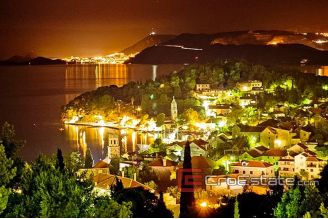 14 3600 30 Beautiful villa with a swimming pool for sale