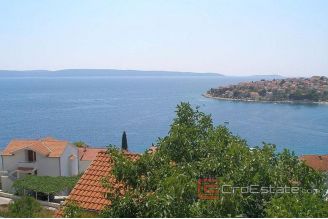 12 3738 30 Ciovo House For Sale