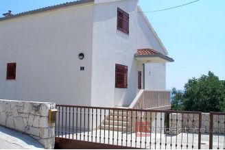 12 3738 30 Ciovo House For Sale