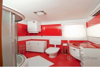 20 3694 30 Krk Villa For Sale