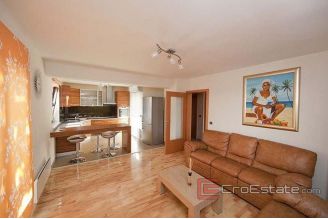 20 3694 30 Krk Villa For Sale