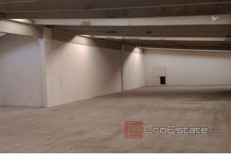09 2016 242 Split Office Space For Sale