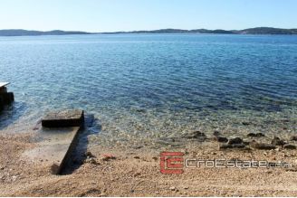018 2016 274 Zadar house seafront for sale