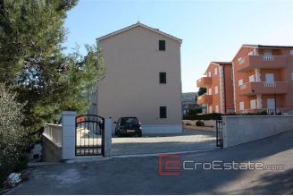15 3654 30 Marina House For Sale