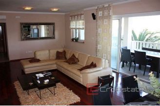 15 3654 30 Marina House For Sale
