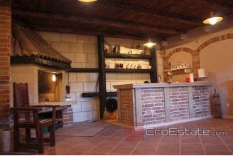 15 3654 30 Marina House For Sale