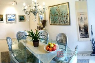 018 2018 159 three bedroom apartment with garden mertojak split for sale