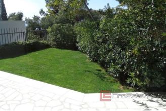 018 2018 159 three bedroom apartment with garden mertojak split for sale