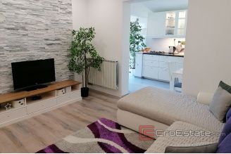 019 5009 30 apartment house with sea view Hvar for sale1