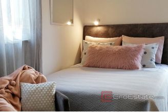 019 5009 30 apartment house with sea view Hvar for sale1