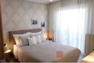 019 5009 30 apartment house with sea view Hvar for sale1