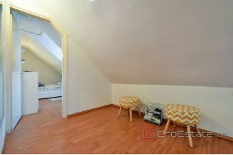 018_ 2025 66 apartment near the waterfront overlooking the city Split Center for sale