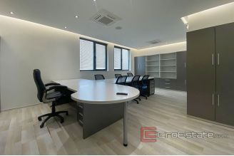 008 2027 23 attractive office space Kman 104m2 Split for rent