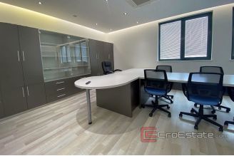 008 2027 23 attractive office space Kman 104m2 Split for rent