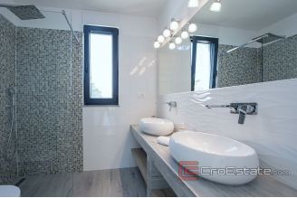 0020 2026 63 luxury villa with sea view Split area for sale