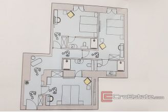 0011 2025 67 three units in an exceptional location Split center for sale