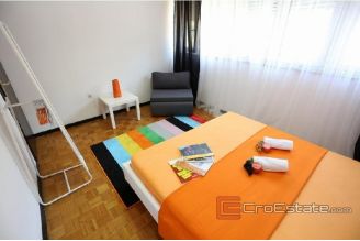08 4760 30 Split Firule apartment for rent
