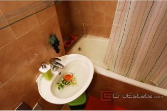 08 4760 30 Split Firule apartment for rent