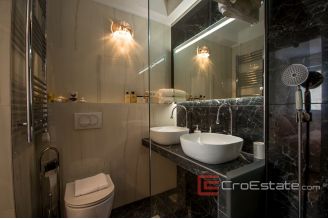 20 4863 30 Split apartment for rent1
