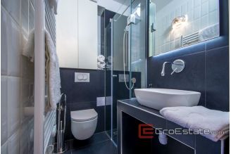 20 4863 30 Split apartment for rent1
