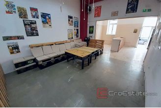 006 2016 450 business space on the west coast of split for rent 