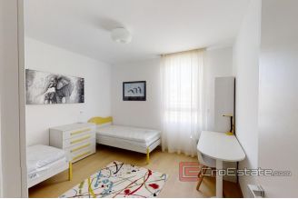 020 2015 144 split trstenik two bedroom apartment for rent