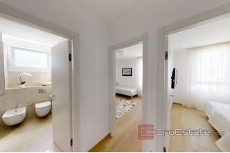 020 2015 144 split trstenik two bedroom apartment for rent