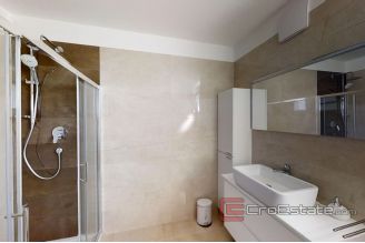 020 2015 144 split trstenik two bedroom apartment for rent