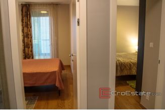 13 2024 70 Split apartment sea view for rent