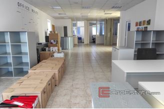 08 2024 81 Split business for sale