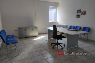 08 2024 81 Split business for sale