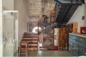 01 2024 87 Split center business for rent