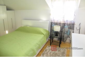 11 2018 128 Split apartment for rent