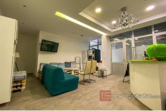 10 2027 02 Split business for rent