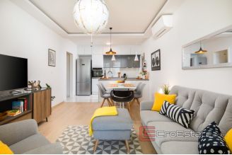 13 2022 226 Split apartment for rent sea view