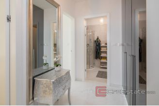 13 2022 226 Split apartment for rent sea view