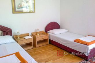 13 2016 417 Omis hotel house first row for sale