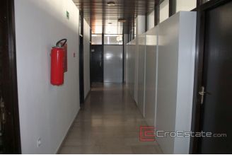 007 2016 324 split office space for rent