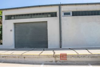 08 2016 348 Split business hall for sale