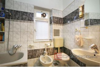 11 2016 11 apartment near center split